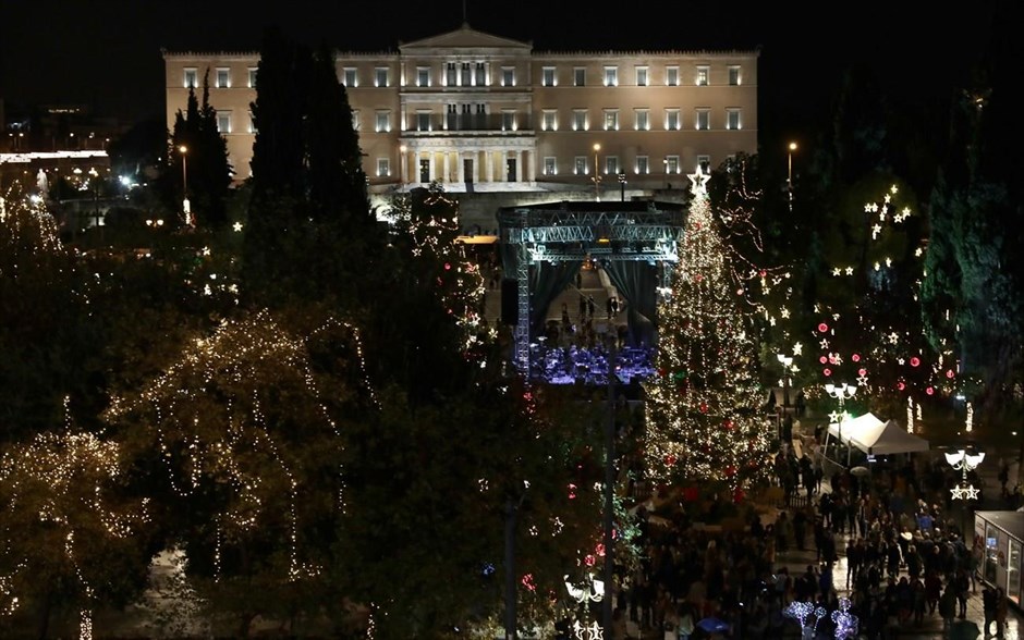 POY  2019. Τελετή φωταγώγησης της Αθήνας για τα Χριστούγεννα από τον δήμαρχο Κώστα Μπακογιάννη στο Σύνταγμα