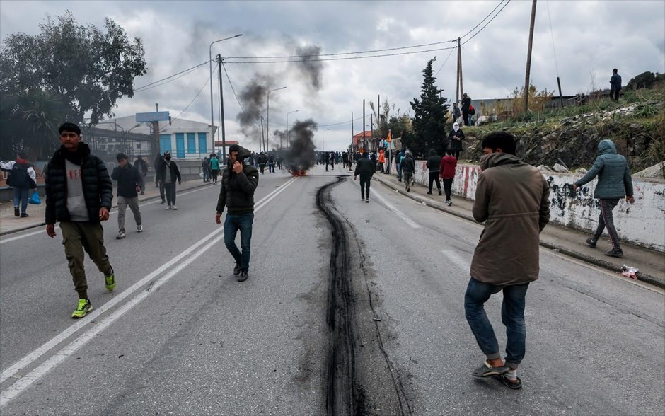 Λέσβος- Μυτιλήνη- επεισόδια- πρόσφυγες- μετανάστες- πορεία αιτούντων άσυλο. 