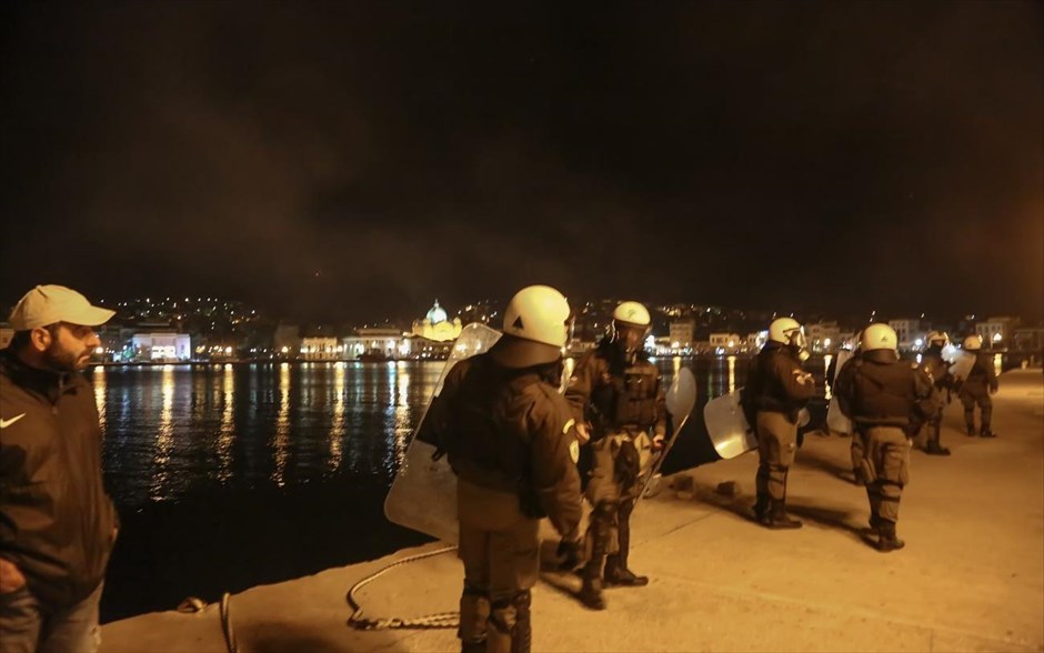 Επεισόδια - Λέσβος - Καράβας-Επιλεγμένη περιοχή χώρου συγκέντρωσης μεταναστών και προσφύγων. 