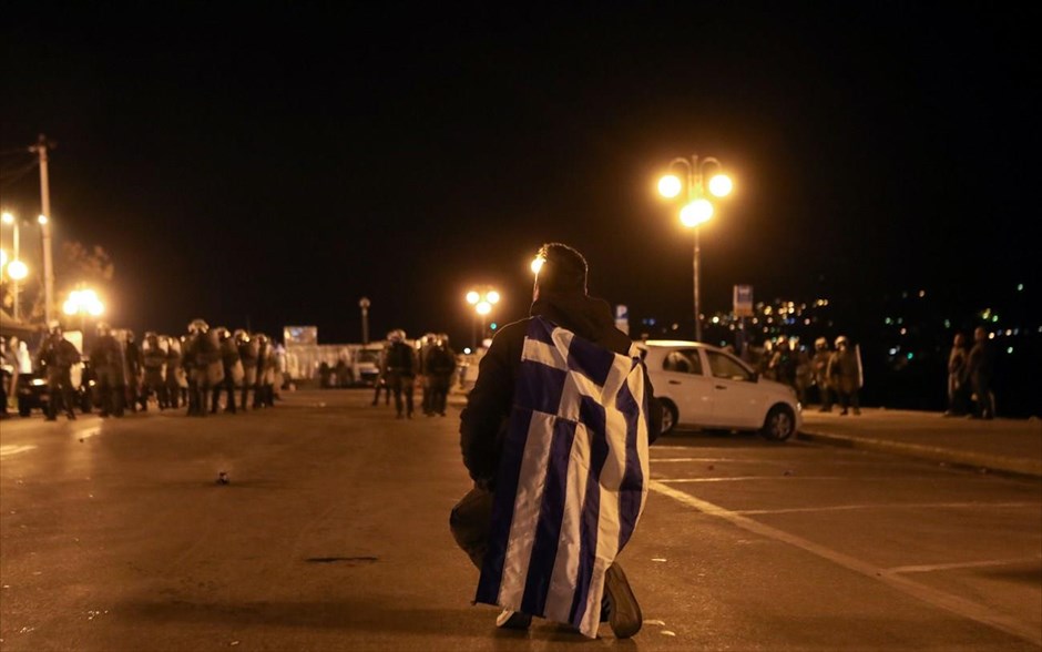 Επεισόδια - Λέσβος - Καράβας-Επιλεγμένη περιοχή χώρου συγκέντρωσης μεταναστών και προσφύγων. 