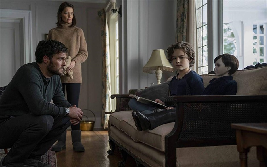 Brahms: The Boy II. Στην ταινία τρόμου του Γουίλιαμ Μπρεντ Μπελ, με πρωταγωνίστρια την Κέιτι Χολμς, μια νέα οικογένεια, μετακομίζει στην έπαυλη Χίλσαϊρ, δίχως να γνωρίζει την ανατριχιαστική της ιστορία.
&nbsp;