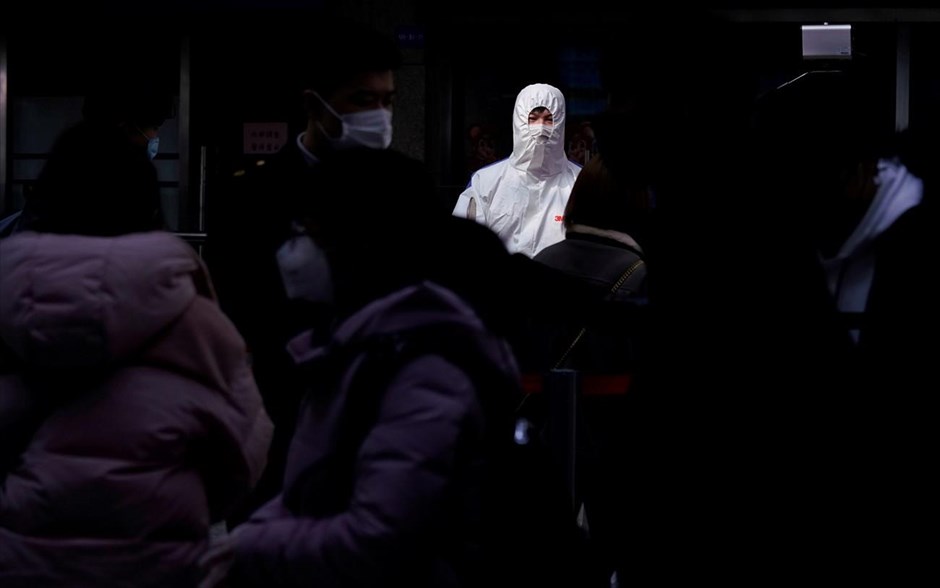 Ξεχωρίζοντας στη Σαγκάη . Κόσμος διακρίνεται στο σιδηροδρομικό σταθμό της&nbsp;Σαγκάης.&nbsp;