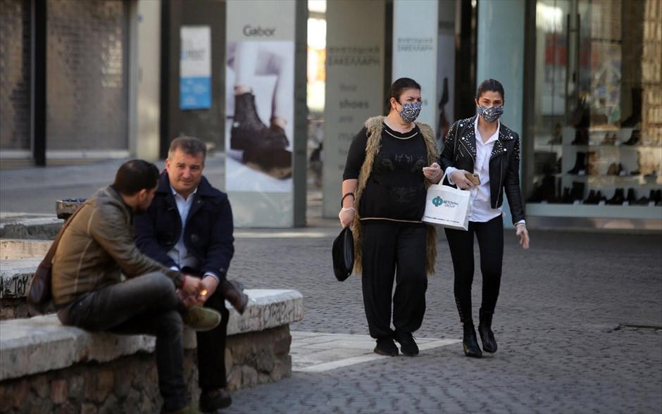 άκυρο . Κλειστά καταστήματα στη Αθήνα