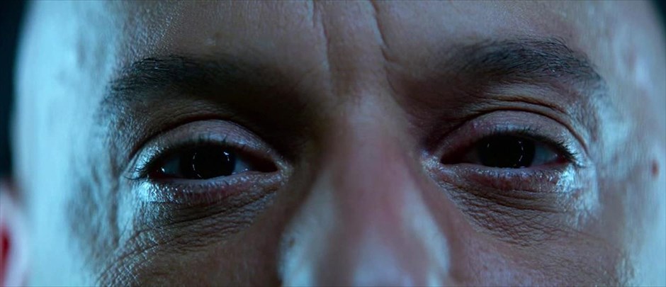 «Bloodshot». Ο Ρέι Γκάρισον, ένας στρατιώτης που πρόσφατα σκοτώθηκε σε μια μάχη, έρχεται πίσω στη ζωή ως ο υπεράνθρωπος Bloodshot. Με μια στρατιά νανοτεχνολογίας να ρέει στις φλέβες του, είναι μια ασταμάτητη κι ατρόμητη δυναμική μηχανή που έχει την ικανότητα να επουλώνει αμέσως τις πληγές της.&nbsp;