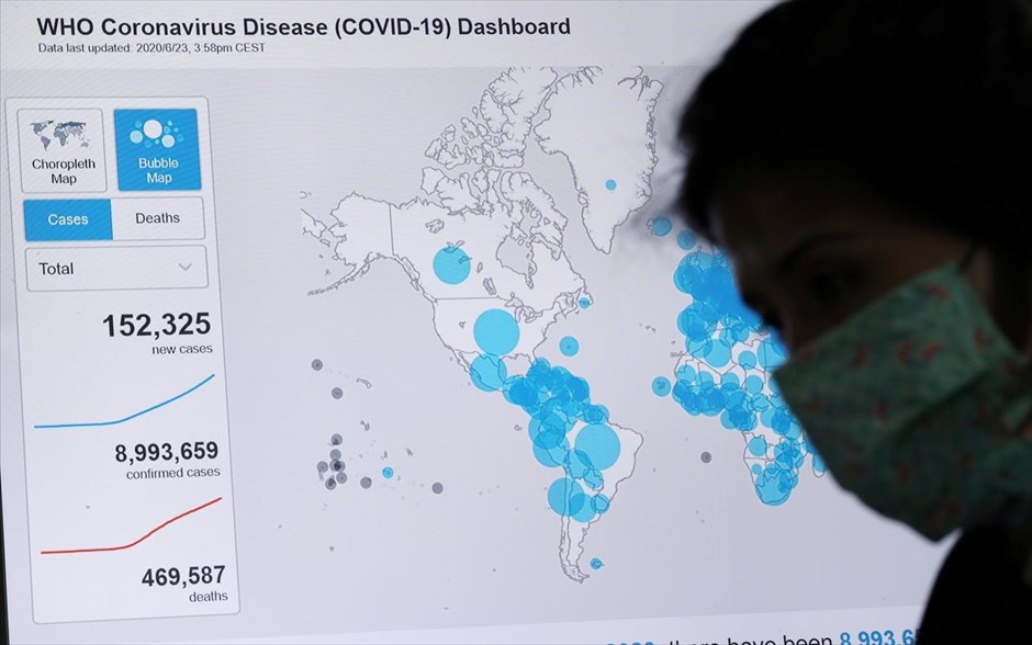 Covid-19: Ξεπέρασαν τις 100.000 οι θάνατοι στη Λατινική Αμερική. Ο απολογισμός των θυμάτων της πανδημίας του κορωνοϊού στην περιφέρεια της Λατινικής Αμερικής και της Καραϊβικής ξεπέρασε πλέον τις 100.000 νεκρούς.&nbsp;Πάνω από 2,1 εκατομμύρια κρούσματα μόλυνσης έχουν καταγραφεί στην περιοχή, που αποτελεί νέο επίκεντρο της πανδημίας. Η Βραζιλία, το Μεξικό, το Περού και η Χιλή είναι μέχρι εδώ οι χώρες που έχουν υποστεί τα πιο βαριά πλήγματα. (Στιγμιότυπο από κυβερνητικό κτίριο στο Σάο Πάολο).