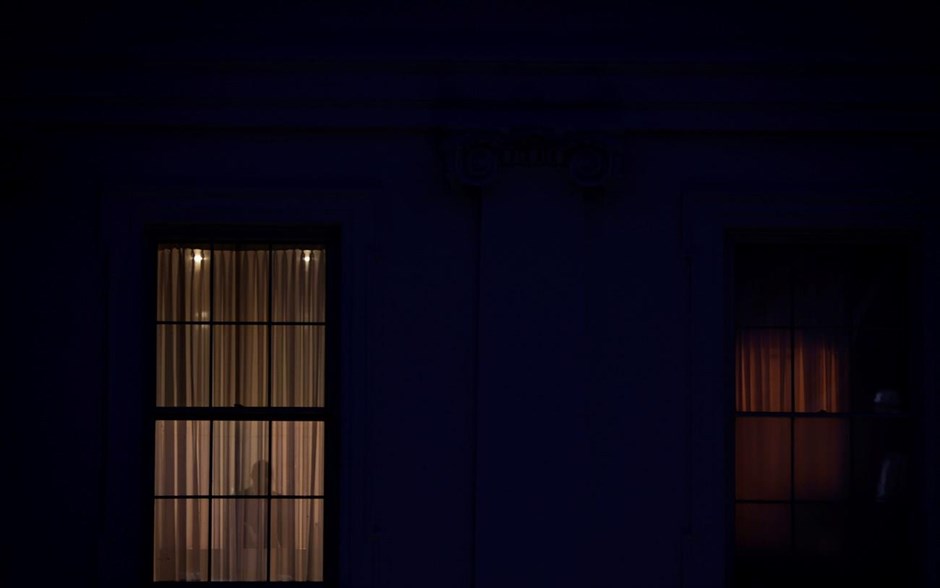 Άγρυπνος Λευκός Οίκος. Νυχτερινή όψη του Λευκού Οίκου