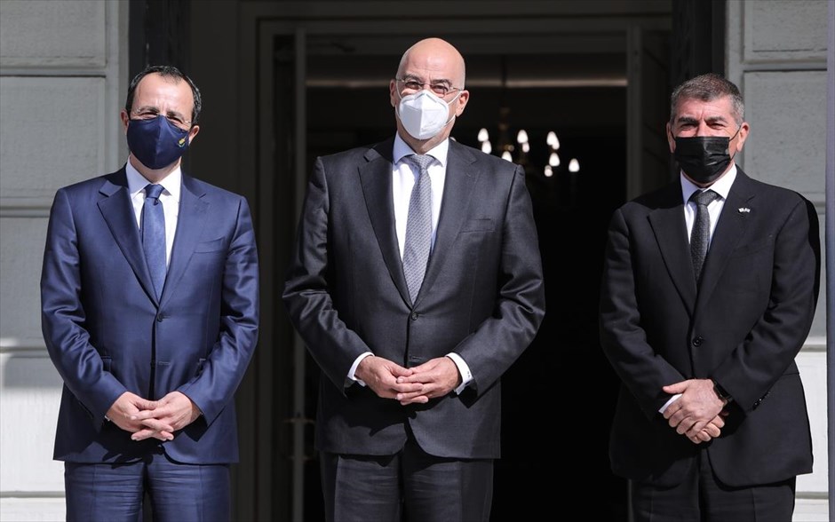Συνάντηση των ΥΠΕΞ Ελλάδας, Κύπρου και Ισραήλ. Συνάντηση του Υπουργού Εξωτερικών Νίκου Δένδια με τους Υπουργούς Εξωτερικών της Kύπρου και του Ισραήλ, Νίκου Χριστοδουλίδη και Γκάμπι Ασκενάζι στην Αθήνα