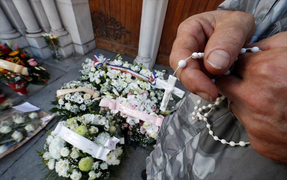 Ημέρα θρήνου . Η Νίκαια θρηνεί τα θύματα μετά από την θανάσιμη επίθεση με μαχαίρι, Γαλλία