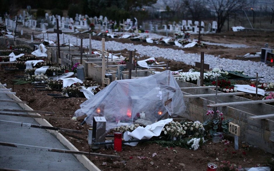 POY 2020. Σε ειδικούς χώρους ταφής θάβονται οι νεκροί από κορωνοϊό στο κοιμητήριο Ευόσμου