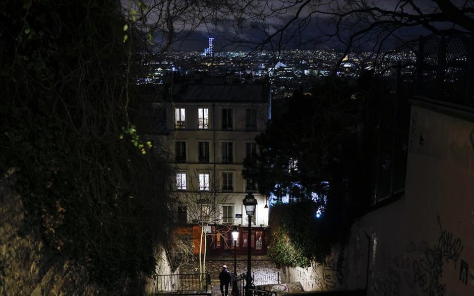 Απαγόρευση κυκλοφορίας στη Μονμάρτη. Απαγόρευση κυκλοφορίας στη Μονμάρτη