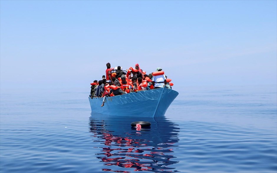Επιχείρηση διάσωσης μεταναστών. Οι Γιατροί Χωρίς Σύνορα διασώζουν μετανάστες στη Μεσόγειο Θάλασσα