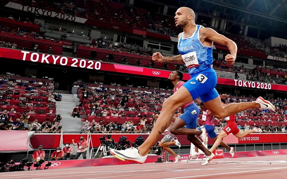 POY 2021. Ο Lamont Marcell Jacobs της Ιταλίας τερματίζει πρώτος στα 100μ. και κερδίζει το χρυσό μετάλλιο στους Ολυμπιακούς αγώνες του Τόκιο.