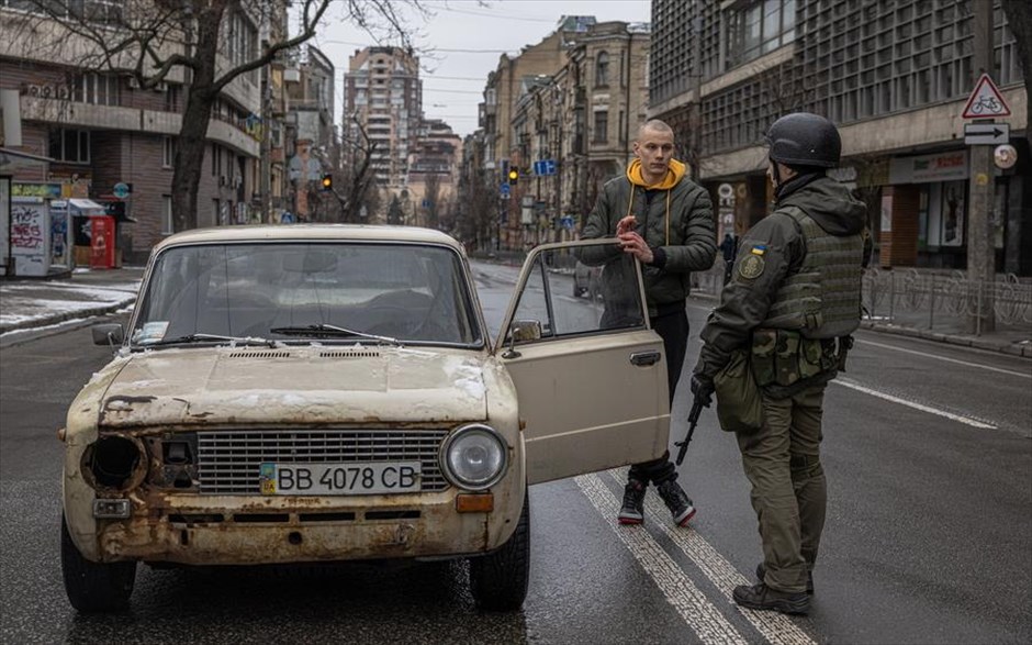 Ρωσική εισβολή στην Ουκρανία-Κίεβο-Ουκρανικός στρατός. 