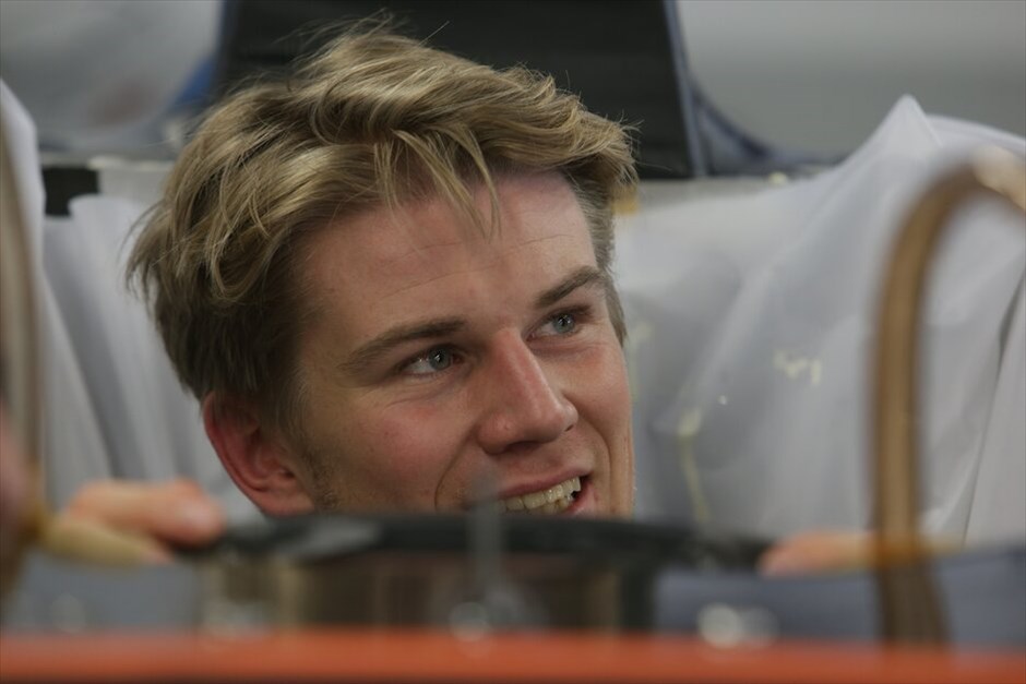 F1: Ανασκόπηση του 2012 #33. Στα τέλη Οκτωβρίου η Sauber ανακοίνωσε τη συνεργασία της με τον Νίκο Χούλκενμπεργκ. Ο 25χρονος Γερμανός πιλότος υπέγραψε μονοετές συμβόλαιο με την Ελβετική ομάδα και θα αντικαταστήσει τον Σέρζιο Πέρεθ. SAUBER MOTORSPORT AG