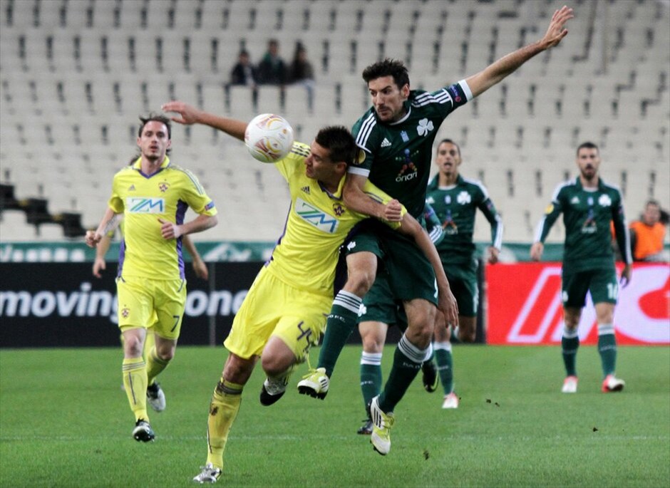 Europa League: Παναθηναϊκός - Μάριμπορ 1-0 #27. Διεκδίκηση της μπάλας από Τοτσέ και Αργκους.