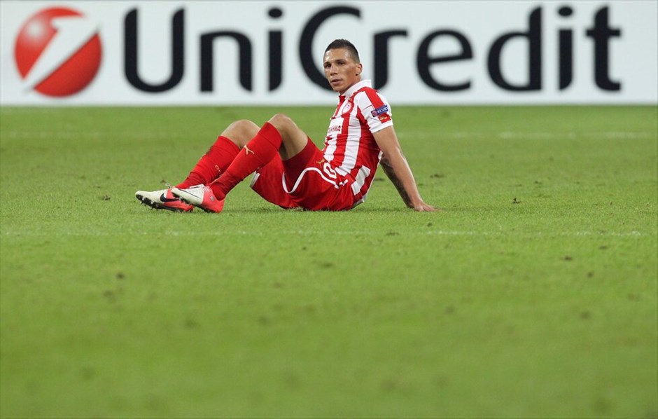 Champions League: Σάλκε - Ολυμπιακός 1-0 #6. O Χοσέ Χολέμπας μετά το τέλος του αγώνα.