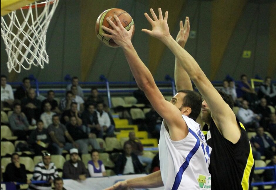 Α1 Μπάσκετ: Η έκτη αγωνιστική #7. Ο Πανελευσινιακός «ζευγάρωσε» τις νίκες του στο πρωτάθλημα της Α1 Ανδρών. Οι «νεοφώτιστοι» επικράτησαν 96-84 του Ηλυσιακού στο κλειστό «Α. Πανανδρέου» και υποχρέωσαν την ομάδα των Ιλισίων στην πέμπτη ήττα τους σε έξι αγώνες.