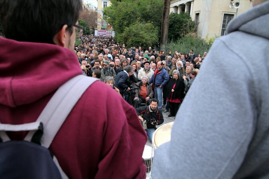 39η επέτειος από την εξέγερση του Πολυτεχνείου #13. Ο Μίκης Θεοδωράκης στις εκδηλώσεις για την 39η επέτειο από την εξέγερση του Πολυτεχνείου.
