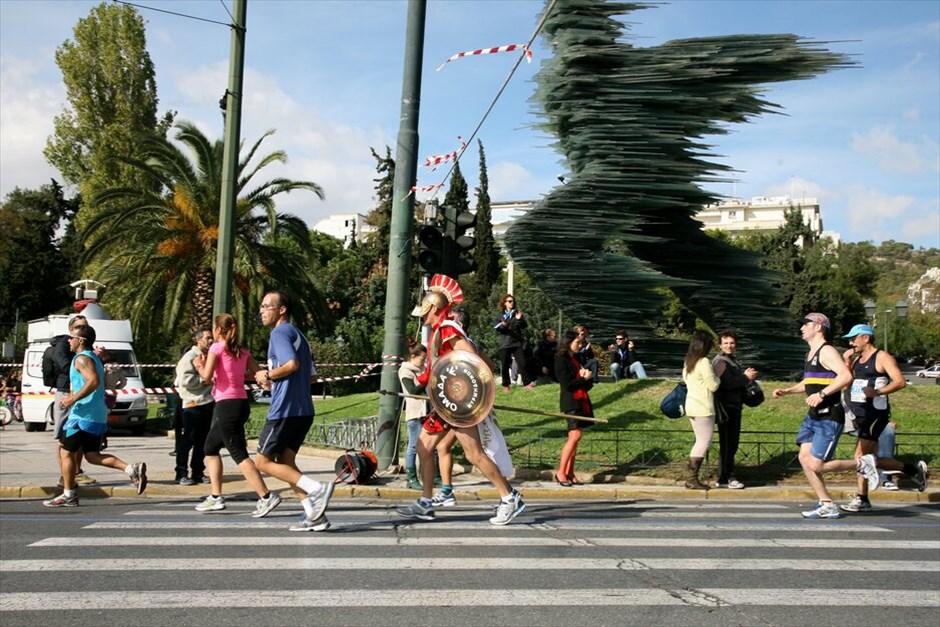 30ός Κλασικός Μαραθώνιος της Αθήνας #12. Μαραθωνοδρόμοι που τρέχουν στον 30ό Κλασικό Μαραθώνιο της Αθήνας.