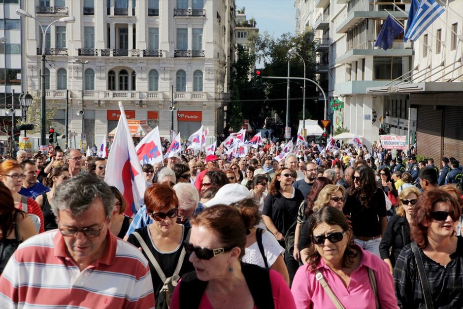 Συγκεντρώσεις και πορείες στο κέντρο της Αθήνας #25. Πορεία του ΠΑΜΕ.
