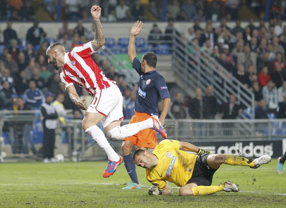 Champions League: Μονπελιέ - Ολυμπιακός 1-2 #4. Ο Κώστας Μήτρογλου πετυχαίνει στο 91ο λεπτό το 2-1 για τον Ολυμπιακό και χαρίζει στους «ερυθρόλευκους» την πρώτη τους φετινή νίκη στους ομίλους του Champions League.