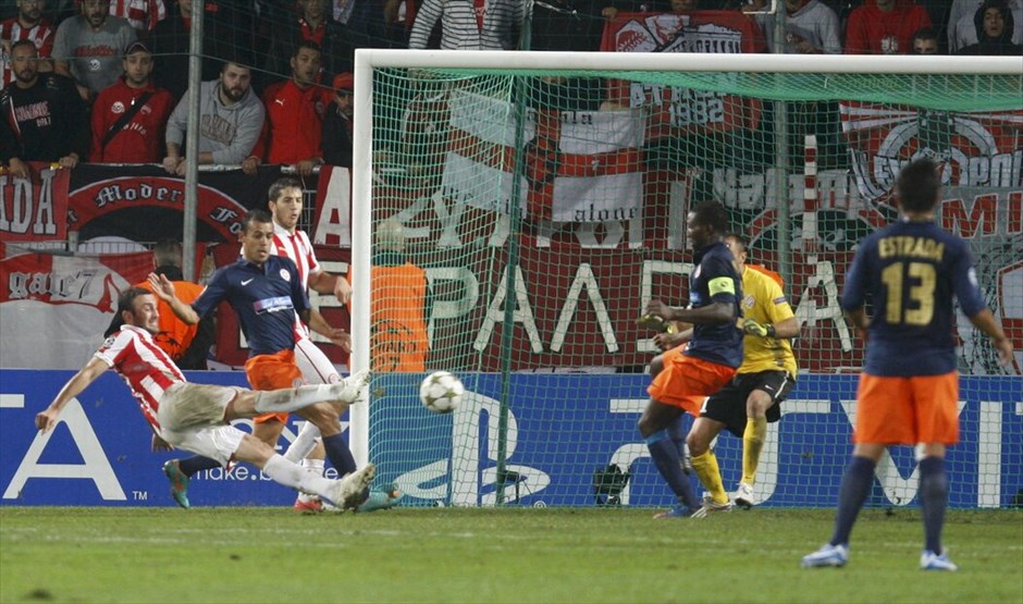 Champions League: Μονπελιέ - Ολυμπιακός 1-2 #8. Το γκολ της ισοφάρισης από τον Βασίλη Τοροσίδη.