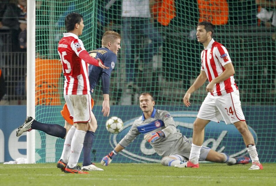 Champions League: Μονπελιέ - Ολυμπιακός 1-2 #15. Ο Σαρμπονιέ ανοίγει το σκορ για την Μονπελιέ στο 49ο λεπτό.
