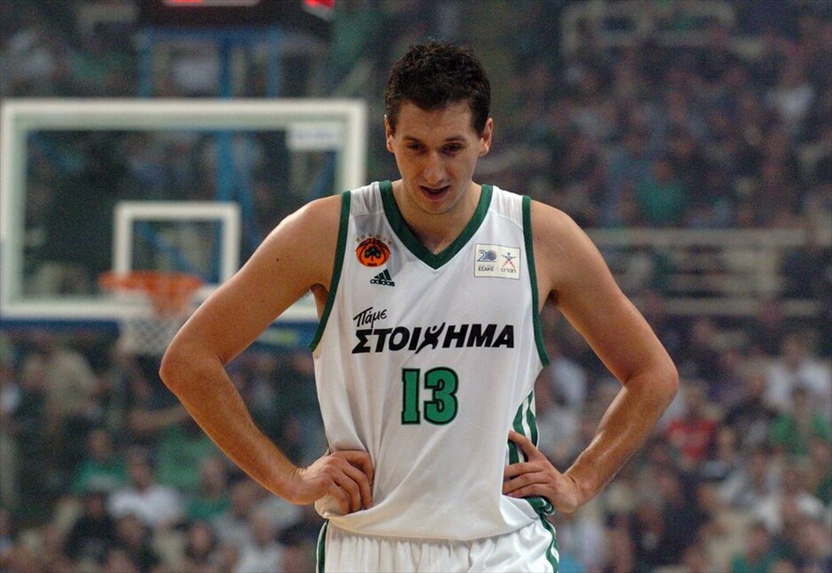 Α1 Μπάσκετ: Παναθηναϊκός - Ολυμπιακός 60 - 64 #2. Απογοητευμένος ο Δημήτρης Διαμαντίδης από την εντός έδρας ήττα του Παναθηναϊκού από τον Ολυμπιακό.