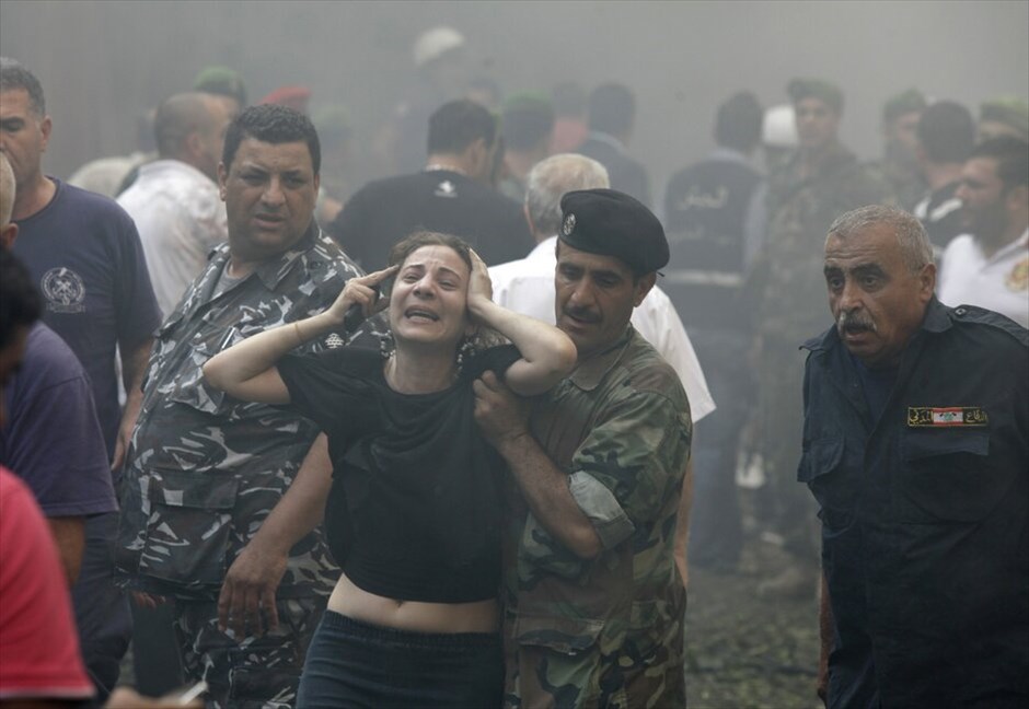 Φονική έκρηξη στη Βηρυτό #6. Έκρηξη παγιδευμένου αυτοκινήτου σημειώθηκε στην κεντρική Βηρυτό στη διάρκεια της ώρας αιχμής, με αποτέλεσμα να σκοτωθούν δύο άνθρωποι και να τραυματιστούν 15, σύμφωνα με πηγές στις υπηρεσίες ασφαλείας. Η έκρηξη σημειώθηκε σε ώρα αιχμής, στην πλατεία Σασίν, πολυσύχναστο σημείο της ανατολικής περιοχής Ασχραφίγια, όπου διαμένουν κυρίως χριστιανοί.