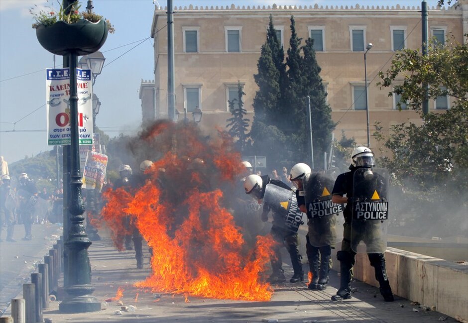 Επεισόδια στο Σύνταγμα  #7. 