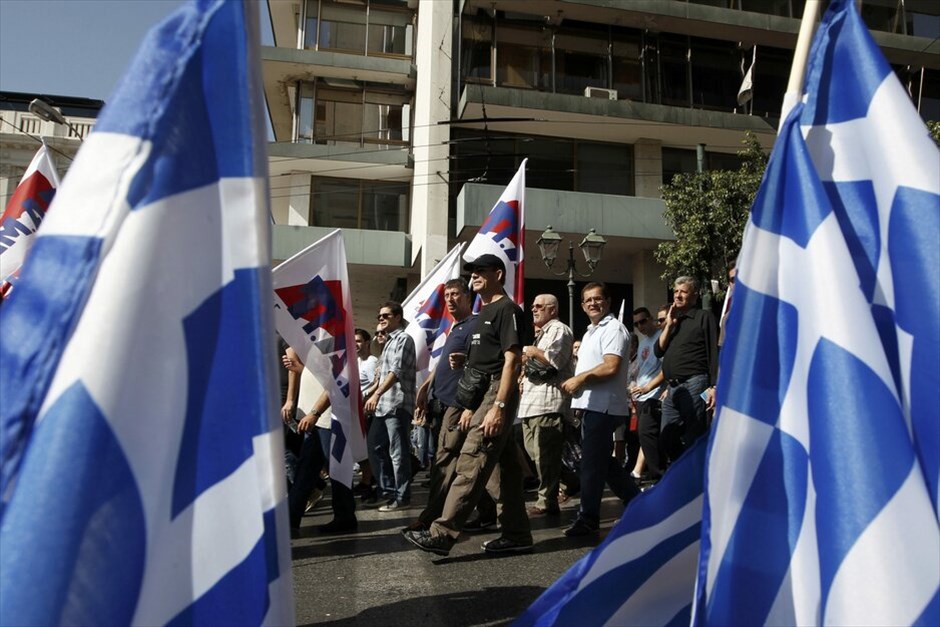 Απεργιακές διαδηλώσεις στο κέντρο της Αθήνας #28. Συγκέντρωση του ΠΑΜΕ στην Ομόνοια και πορεία προς τη Βουλή.