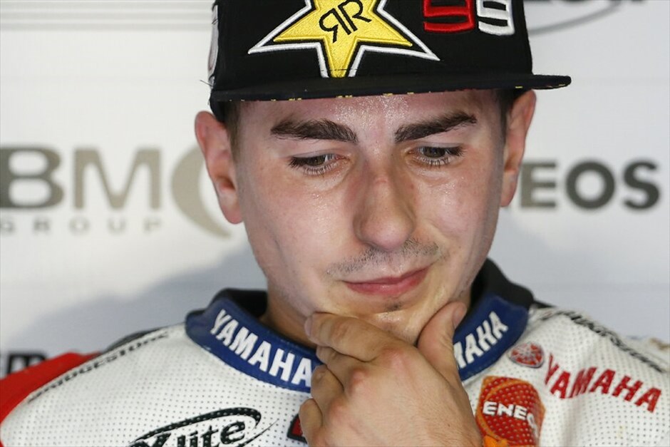 MotoGP: Οι ελεύθερες δοκιμές της Παρασκευής στην Ιαπωνία #5. Ο Χόρχε Λορένθο στα πιτς της Yamaha Factory Racing.