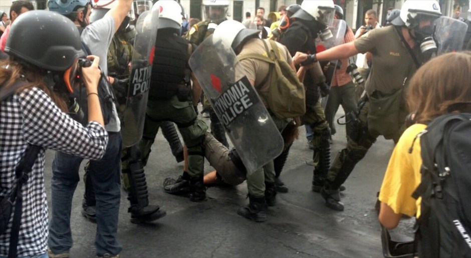 Επεισόδια στο κέντρο της Αθήνας #17. NAFTEMPORIKI.GR