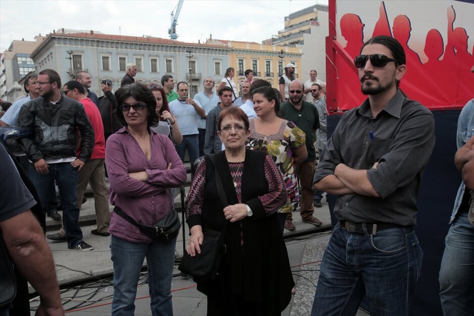 Συγκεντρώσεις διαμαρτυρίας για την επίσκεψη Μέρκελ  #24. Συγκέντρωση του ΠΑΜΕ στην Ομόνοια παρουσία της κ. Παπαρήγα για την επίσκεψη της Μέρκελ.