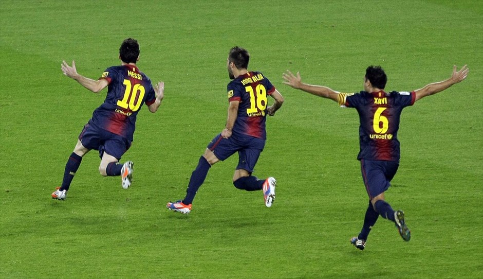 «El Clasico»: Μπαρτσελόνα - Ρεάλ Μαδρίτης 2-2 #7. Ο Λιονέλ Μέσι πανηγυρίζει το δεύτερο προσωπικό του γκολ στον αγώνα με το οποίο η Μπαρτσελόνα προηγήθηκε με 2-1. Με τα δύο γκολ που πέτυχε ο Αργεντινός μεσοεπιθετικός είναι δεύτερος στη λίστα των παικτών με τα περισσότερα τέρματα σε «clasico», 17, ένα λιγότερο από τον πρώτο Ντι Στέφανο.