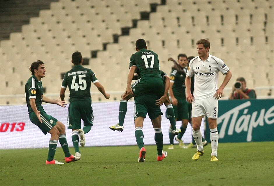 Europa League: Παναθηναϊκός - Τότεναμ 1-1 #6. Οι παίκτες του Παναθηναϊκού πανηγυρίζουν το γκολ της ισοφάρισης.