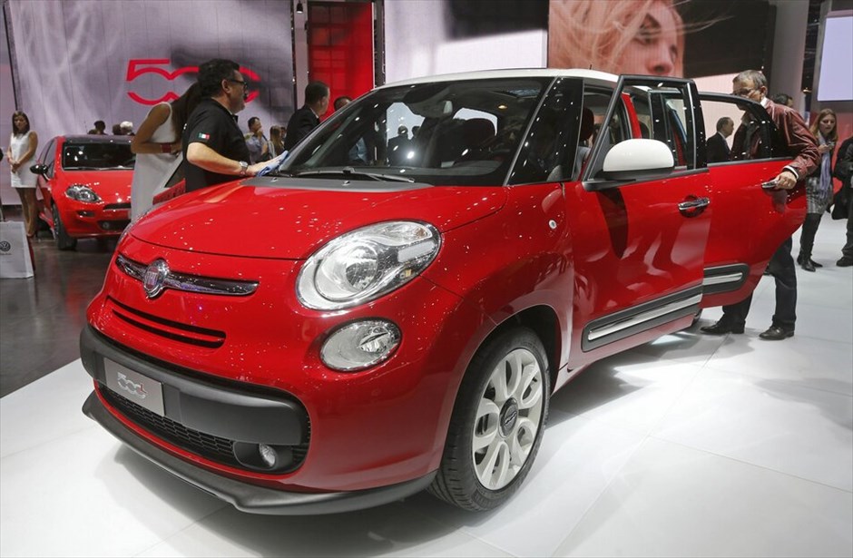 Σαλόνι Αυτοκινήτου στο Παρίσι #16. Το Fiat 500L, είναι η πολυμορφική έκδοση του γνωστού ιταλικού μοντέλου.