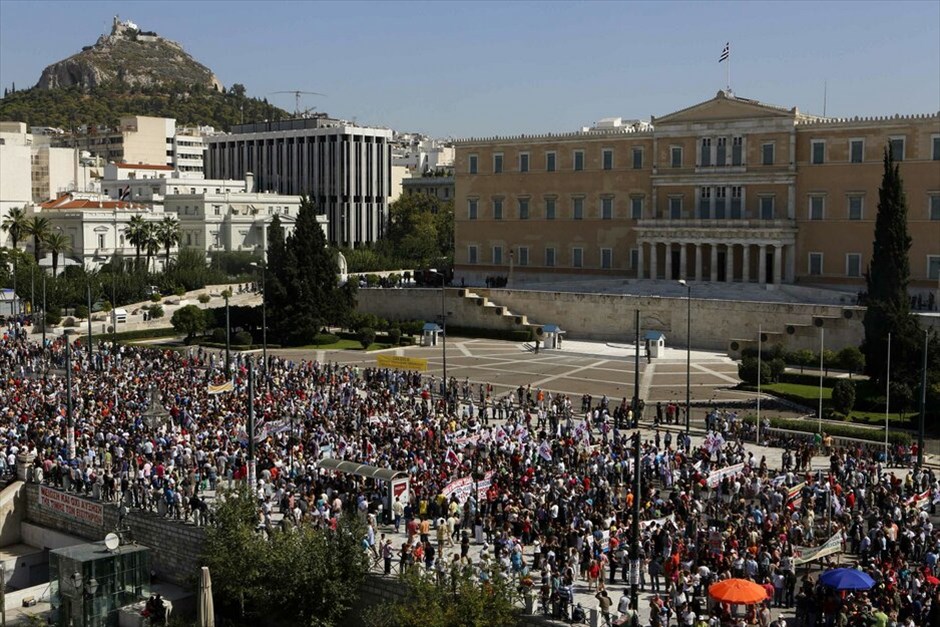 Απεργιακές συγκεντρώσεις στο κέντρο της Αθήνας (ανανέωση) #12. Συγκέντρωση της ΓΣΕΕ-ΑΔΕΔΥ στο Πεδίον του 