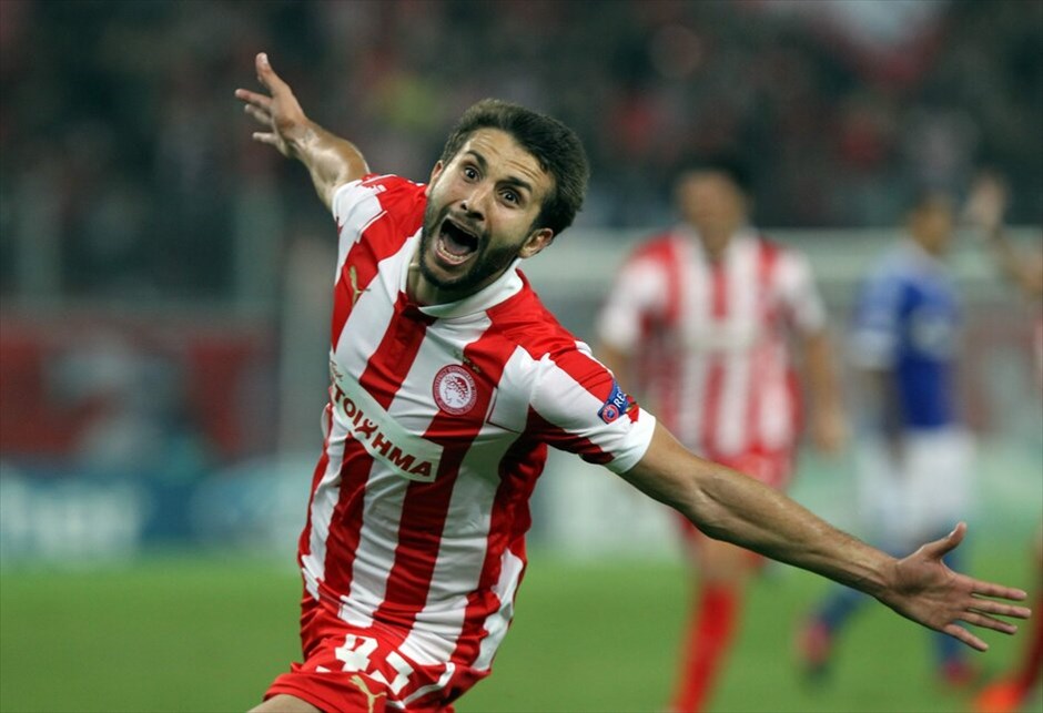 Champions League: Ολυμπιακός - Σάλκε 1-2 #16. Ο Τζαμέλ Αμπντούν πανηγυρίζει το γκολ της ισοφάρισης του Ολυμπιακού επί της Σάλκε.