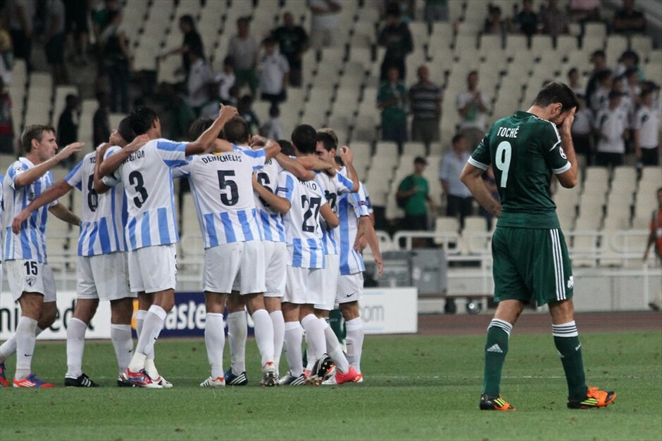 Champions Leaue: Παναθηναϊκός - Μάλαγα 0-0 #2. Στους ομίλους του Γιουρόπα Λιγκ θα συνεχίσει ο Παναθηναϊκός. Οι «πράσινοι» έμειναν στο 0-0 στη ρεβάνς των πλέι οφ του Τσάμπιονς Λιγκ με τη Μάλαγα κι έμειναν εκτός ομίλων της διοργάνωσης. Η ήττα με 2-0 την περασμένη Τετάρτη στο Ροσαλέδα αποδείχθηκε «βαριά» κι αξεπέραστη για το «τριφύλλι», που απόψε δεν ρίσκαρε όσο θα περίμεναν οι οπαδοί του και η Μάλαγα πήρε σχετικά εύκολα αυτό που ήθελε.