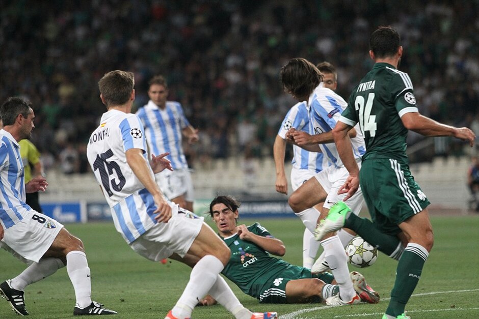 Champions Leaue: Παναθηναϊκός - Μάλαγα 0-0 #11. Στους ομίλους του Γιουρόπα Λιγκ θα συνεχίσει ο Παναθηναϊκός. Οι «πράσινοι» έμειναν στο 0-0 στη ρεβάνς των πλέι οφ του Τσάμπιονς Λιγκ με τη Μάλαγα κι έμειναν εκτός ομίλων της διοργάνωσης. Η ήττα με 2-0 την περασμένη Τετάρτη στο Ροσαλέδα αποδείχθηκε «βαριά» κι αξεπέραστη για το «τριφύλλι», που απόψε δεν ρίσκαρε όσο θα περίμεναν οι οπαδοί του και η Μάλαγα πήρε σχετικά εύκολα αυτό που ήθελε.