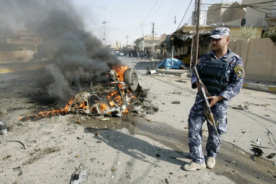Ιράκ: Δεκάδες νεκροί από βομβιστικές επιθέσεις #1. Τουλάχιστον 89 άνθρωποι σκοτώθηκαν σε σειρά βομβιστικών και άλλων επιθέσεων στο Ιράκ, σύμφωνα με στρατιωτικές και ιατρικές πηγές. Εξι επιθέσεις, μεταξύ των οποίων η έκρηξη ενός παγιδευμένου αυτοκινήτου και μια επίθεση αυτοκτονίας, σημειώθηκαν μέσα και γύρω από τη Βαγδάτη.