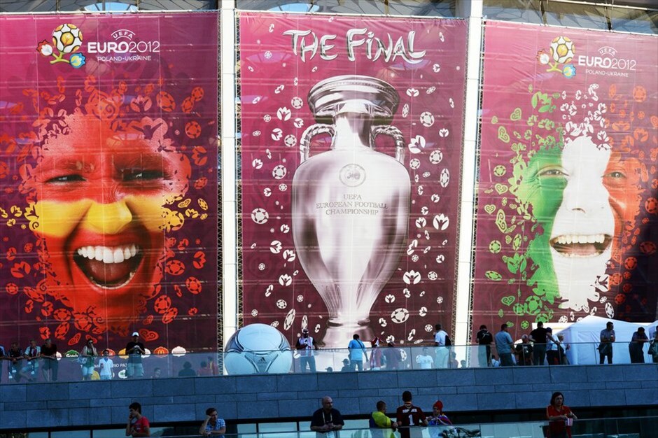 Euro 2012 - Τελικός: Οι φίλαθλοι των δύο ομάδων #21. 