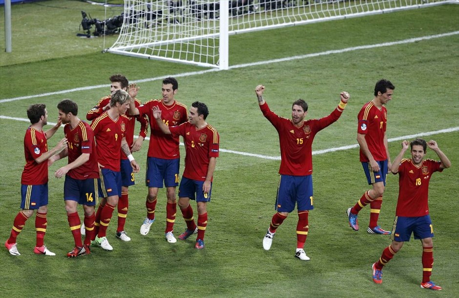 Euro 2012 Τελικός - Ισπανία - Ιταλία (4-0)  #5. Η Ισπανία διατήρησε τον τίτλο της πρωταθλήτριας Ευρώπης, που είχε κατακτήσει το 2008, «διασύροντας» την Ιταλία στον τελικό του Ευρωπαϊκού Πρωταθλήματος 2012 με 4-0 (4΄ Σίλβα, 41΄ Aλμπα, 84΄ Τόρες, 88΄ Μάτα), στο στάδιο «Ολιμπίσκι» του Κιέβου.