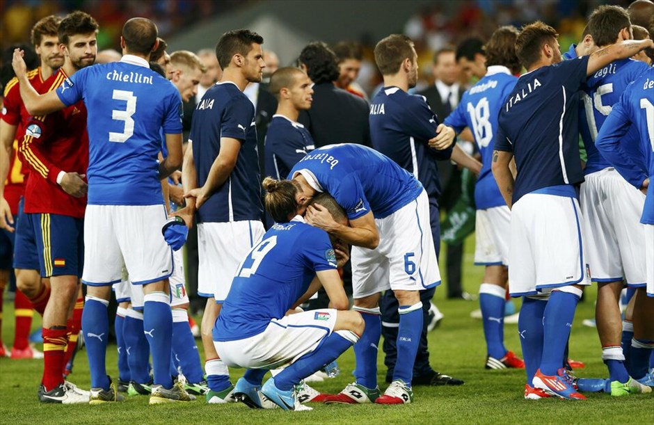 Euro 2012 Τελικός - Ισπανία - Ιταλία (4-0)  #9. Η Ισπανία διατήρησε τον τίτλο της πρωταθλήτριας Ευρώπης, που είχε κατακτήσει το 2008, «διασύροντας» την Ιταλία στον τελικό του Ευρωπαϊκού Πρωταθλήματος 2012 με 4-0 (4΄ Σίλβα, 41΄ Aλμπα, 84΄ Τόρες, 88΄ Μάτα), στο στάδιο «Ολιμπίσκι» του Κιέβου.