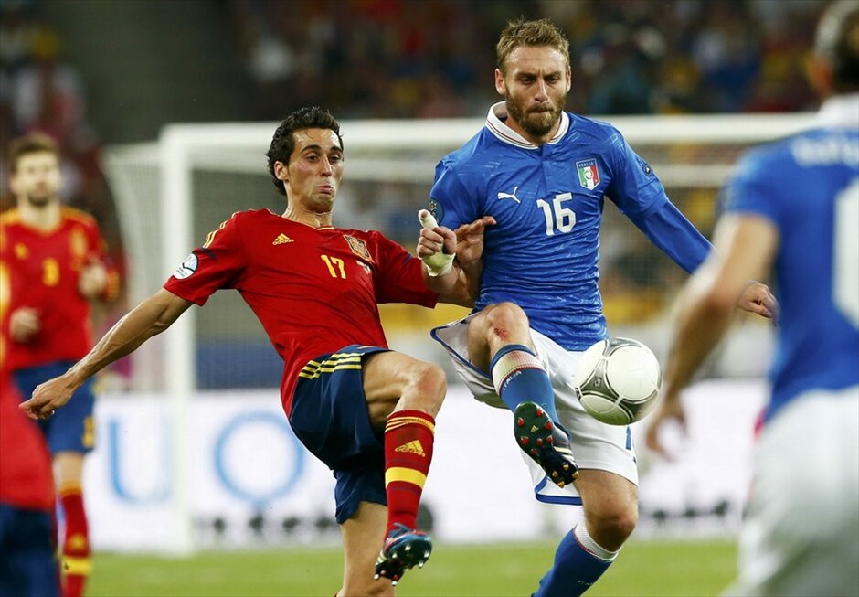 Euro 2012 Τελικός - Ισπανία - Ιταλία (4-0)  #31. Η Ισπανία διατήρησε τον τίτλο της πρωταθλήτριας Ευρώπης, που είχε κατακτήσει το 2008, «διασύροντας» την Ιταλία στον τελικό του Ευρωπαϊκού Πρωταθλήματος 2012 με 4-0 (4΄ Σίλβα, 41΄ Aλμπα, 84΄ Τόρες, 88΄ Μάτα), στο στάδιο «Ολιμπίσκι» του Κιέβου.