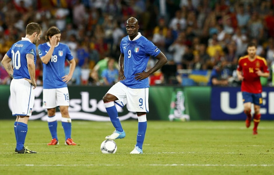 Euro 2012 Τελικός - Ισπανία - Ιταλία (4-0)  #36. Η Ισπανία διατήρησε τον τίτλο της πρωταθλήτριας Ευρώπης, που είχε κατακτήσει το 2008, «διασύροντας» την Ιταλία στον τελικό του Ευρωπαϊκού Πρωταθλήματος 2012 με 4-0 (4΄ Σίλβα, 41΄ Aλμπα, 84΄ Τόρες, 88΄ Μάτα), στο στάδιο «Ολιμπίσκι» του Κιέβου.