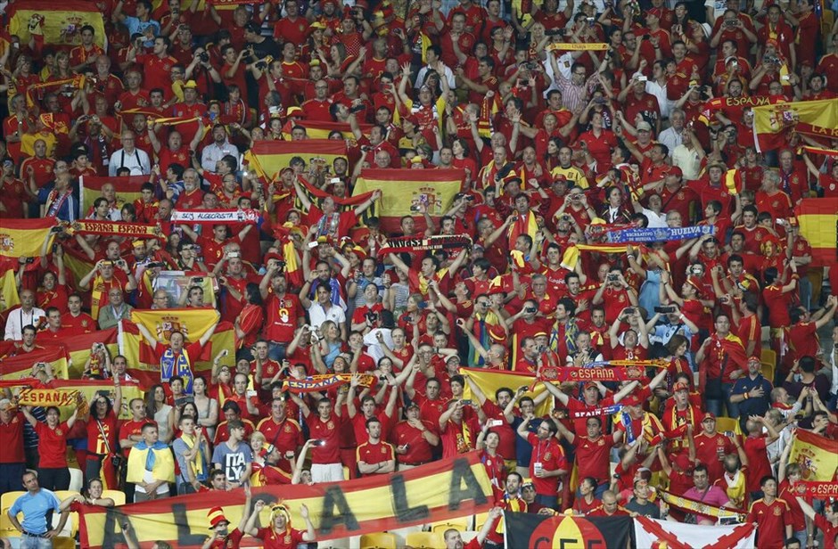 Euro 2012 Τελικός - Ισπανία - Ιταλία (4-0)  #37. Η Ισπανία διατήρησε τον τίτλο της πρωταθλήτριας Ευρώπης, που είχε κατακτήσει το 2008, «διασύροντας» την Ιταλία στον τελικό του Ευρωπαϊκού Πρωταθλήματος 2012 με 4-0 (4΄ Σίλβα, 41΄ Aλμπα, 84΄ Τόρες, 88΄ Μάτα), στο στάδιο «Ολιμπίσκι» του Κιέβου.