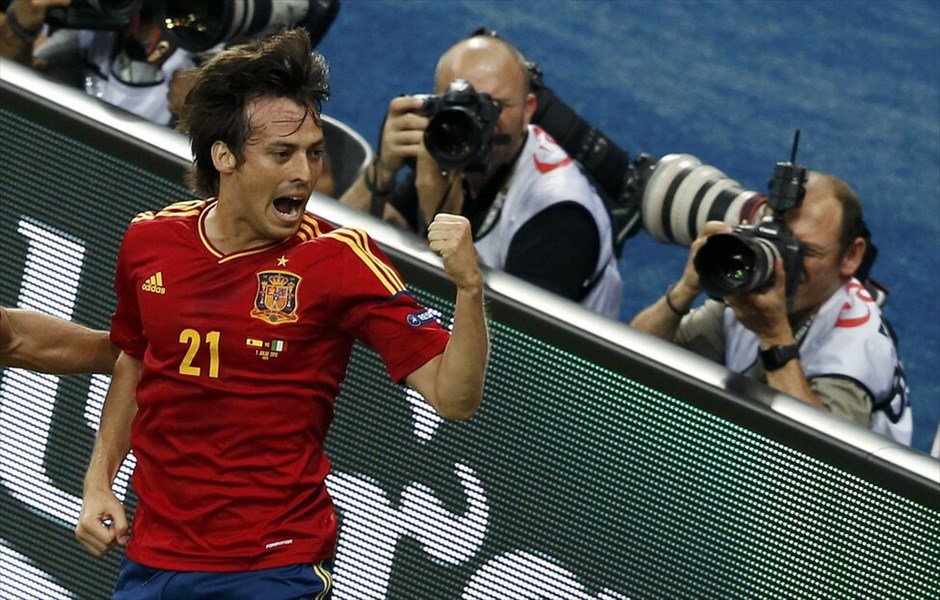 Euro 2012 Τελικός - Ισπανία - Ιταλία (4-0)  #46. Η Ισπανία διατήρησε τον τίτλο της πρωταθλήτριας Ευρώπης, που είχε κατακτήσει το 2008, «διασύροντας» την Ιταλία στον τελικό του Ευρωπαϊκού Πρωταθλήματος 2012 με 4-0 (4΄ Σίλβα, 41΄ Aλμπα, 84΄ Τόρες, 88΄ Μάτα), στο στάδιο «Ολιμπίσκι» του Κιέβου.
