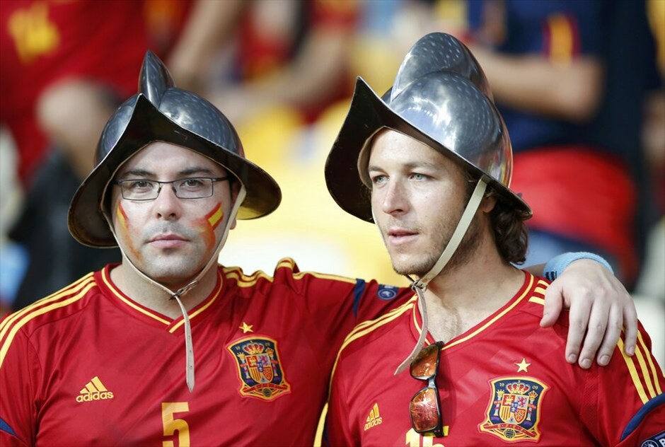 Euro 2012 Τελικός - Ισπανία - Ιταλία (4-0)  #62. Η Ισπανία διατήρησε τον τίτλο της πρωταθλήτριας Ευρώπης, που είχε κατακτήσει το 2008, «διασύροντας» την Ιταλία στον τελικό του Ευρωπαϊκού Πρωταθλήματος 2012 με 4-0 (4΄ Σίλβα, 41΄ Aλμπα, 84΄ Τόρες, 88΄ Μάτα), στο στάδιο «Ολιμπίσκι» του Κιέβου.